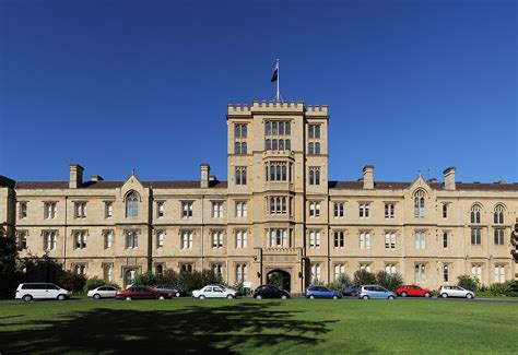 Parkville_-_University_of_Melbourne_(Queen’s_College) - Kangaroo Education