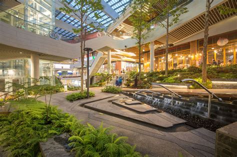 How Landscape Design Can Attract Shopping Mall Foot Traffic