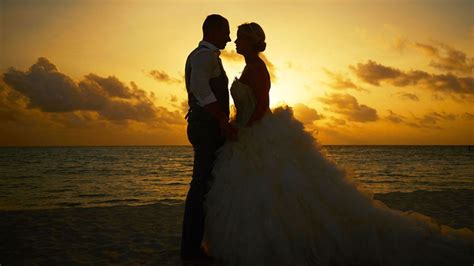 Wedding photography at Hurawalhi - Wedding, Honeymoon at Hurawalhi ...