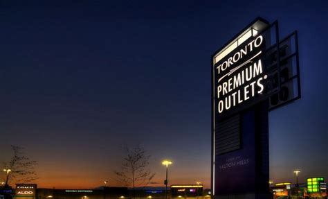 Toronto Premium Outlets - hours, outlet stores, coupons (Halton Hills, ON) | Canada Outlets