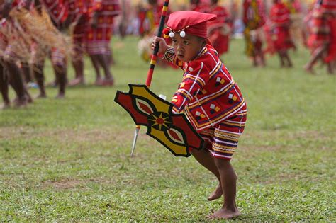 Daily Life in Mindanao: Photo Essay by Bobby Timonera | Kyoto Review of ...