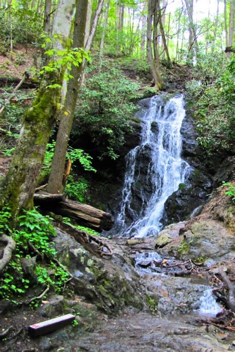 The 15 Best Smoky Mountain Waterfalls to Visit