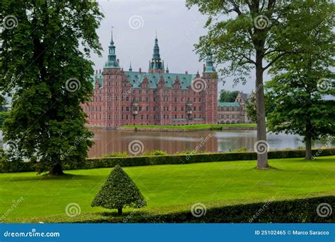 Hillerod Castle, Denmark stock image. Image of copenhagen - 25102465