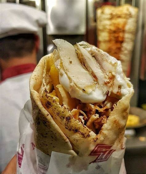 Syrian shawarma 😋 | Syrian food, Yummy comfort food, Food snapchat