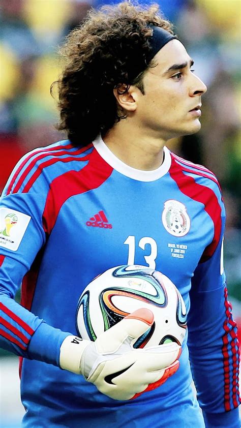 Memo ochoa ideas in 2021. memo, guillermo ochoa, goalkeeper HD phone ...