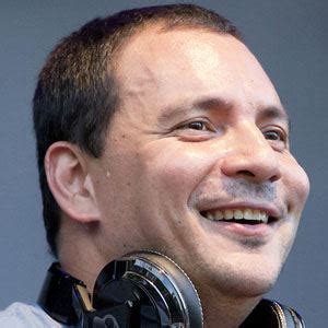 Mix Master Mike - Age, Family, Bio | Famous Birthdays