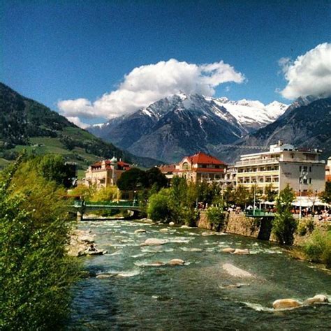 Merano é um comune da região do... | Beautiful places to travel, Italy tourist, Visit italy