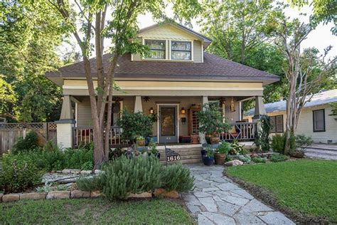 Bungalow | Historic Fairmount District | Fort Worth, Texas | Arts & Crafts | Craftsman ...