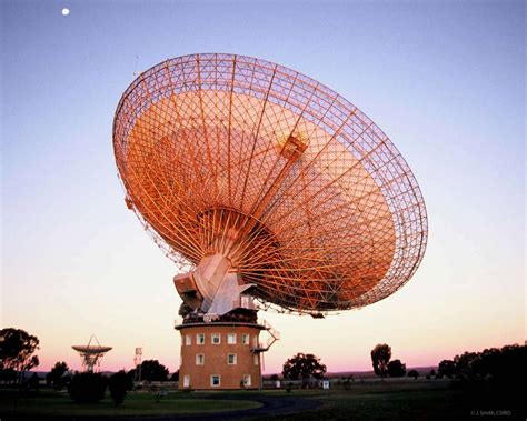 A Hitchhiker's Guide to Space & Plasma Physics - Parkes Radio Telescope CSIRO’s Parkes radio...