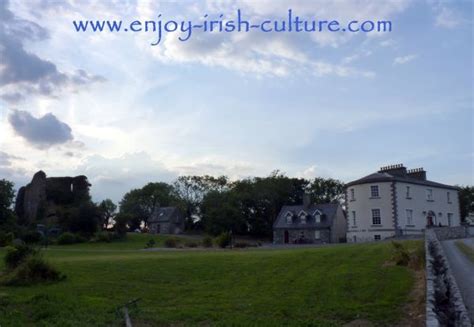 Irish Castles, Ballycurrin Castle and Ballycurrin House, County Mayo. Click on the photo to read ...