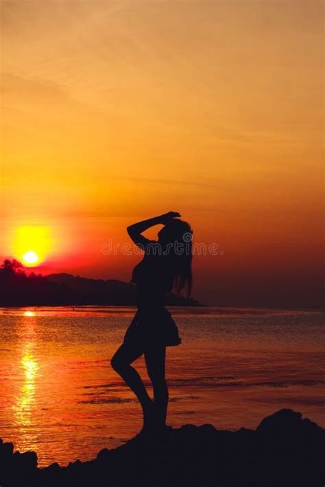 Girl Silhouette on Sunset Beach Background Stock Image - Image of paradise, beach: 47369237