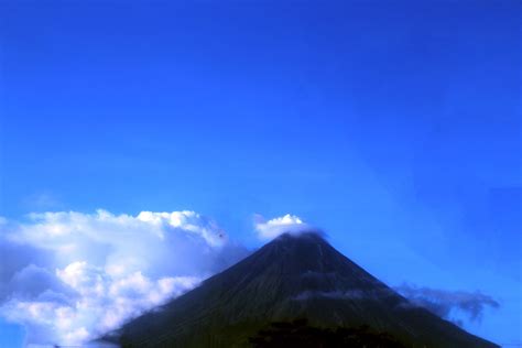 Beautiful Image Of Mayon Volcano Free Stock Photo - Public Domain Pictures