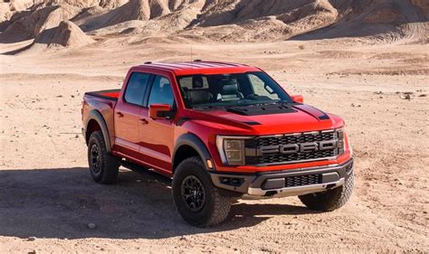 Here’s How the 2022 Ford Raptor Compares With The Competition