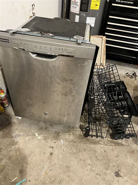 GE Dishwasher For Parts for Sale in Everett, WA - OfferUp