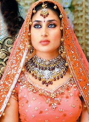 Kareena Kapoor Wedding Lehenga By Manish Malhotra - Fashion Eye