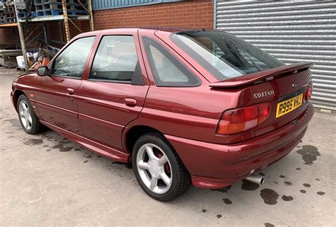 Lot 67 - 1997 Ford Escort GTi