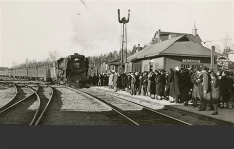 Railway stations in Callander Ontario