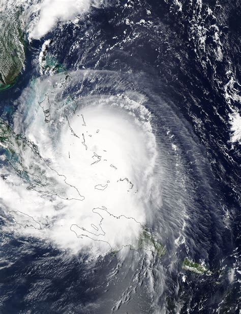 Borderline Cat 5 Hurricane Joaquin Spied from International Space Station - Universe Today