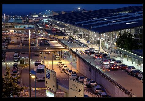 Flughafen Stuttgart Foto & Bild | architektur, architektur bei nacht, motive Bilder auf ...