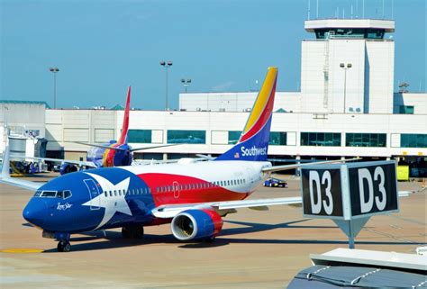 Nashville International Airport Holds A 5K On A Runway - Simple Flying