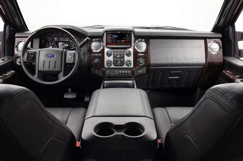 2015 Ford F-450 Super Duty Pictures - 8 Photos | Edmunds