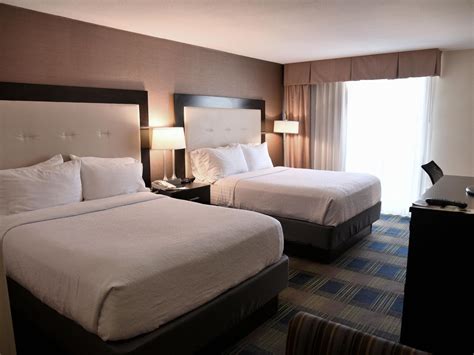 Hotels in Akron, Ohio near Cuyahoga Falls | Holiday Inn Akron West - Fairlawn