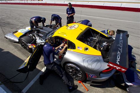SRT Viper GTS-R #93: Pre-Race | In the pits during a practic… | Flickr
