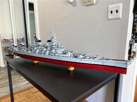 1:200 scale USS Missouri in LEGO! After about 2 weeks or so and many ...