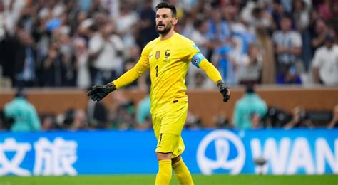 France captain Hugo Lloris ends international career