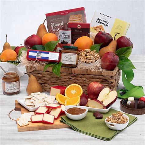 Thanksgiving Gift Basket of Fruit by GourmetGiftBaskets.com