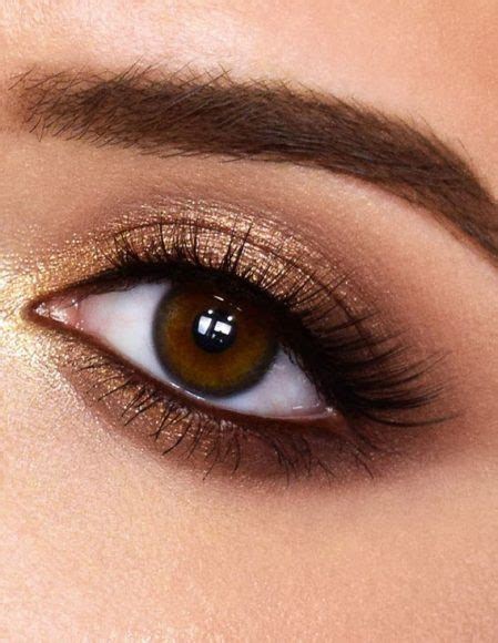 Best Eye Makeup Looks for 2021 : Bronze Eye Makeup Look