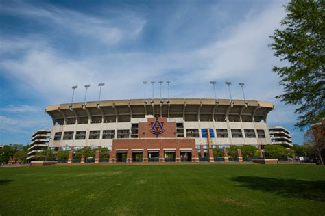 Auburn announces August commencement plans