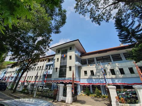 Biaya Sekolah Tinggi Farmasi Bandung - Homecare24