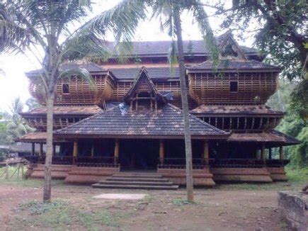 nalukettu-in-kerala-village - Kerala Tourism Blog