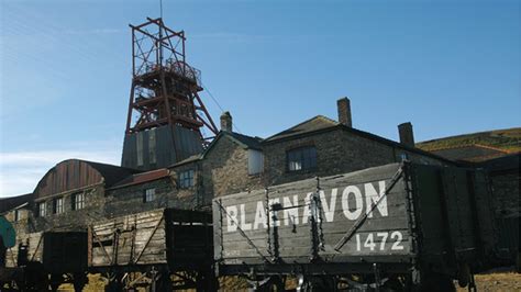 New apprentices keep mining memories alive at Big Pit - BBC News