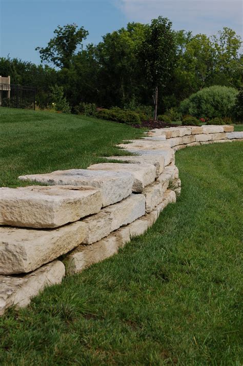 9" Limestone Retaining Wall - Traditional - Landscape - Other - by Topeka Landscape, Inc. | Houzz