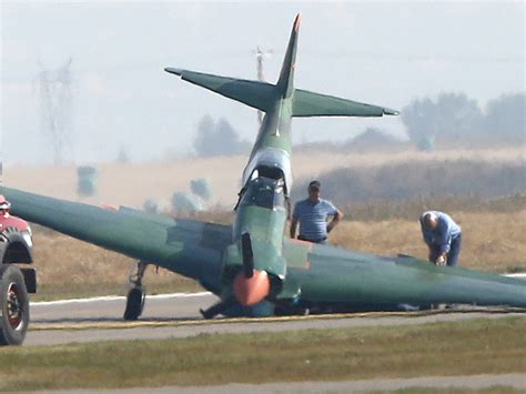Small plane crashes in field west of Calgary, killing the two people ...