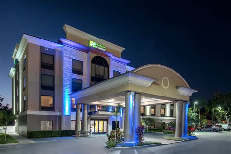 HOLIDAY INN EXPRESS & SUITES BARTOW $90 ($̶1̶0̶9̶) - Updated 2022 Prices & Hotel Reviews - FL