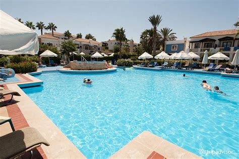 Fotos y opiniones de la piscina del Mitsis Royal Mare Thalasso & Spa Resort - Tripadvisor