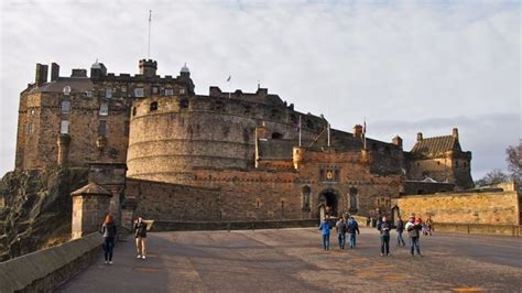 Edinburgh Castle History: Discover Legends of a Scottish Icon ...