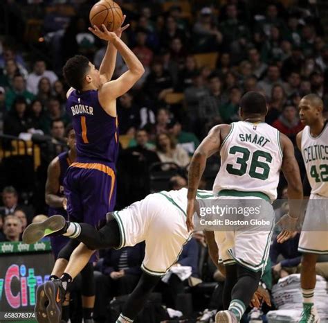 Devin Booker 70 Points Photos and Premium High Res Pictures - Getty Images