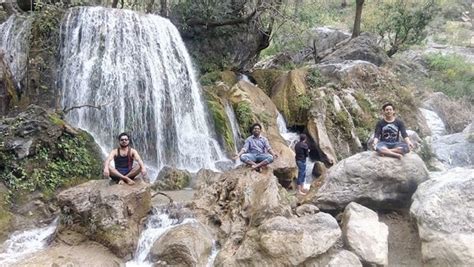 Find Waterfalls to Visit in Uttarakhand