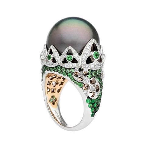 Top 10 Jewelry Designers in the World | TopTeny.com