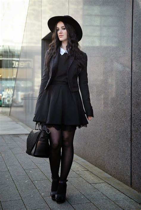 Pin by ℳɑɗɗɩє on SHORT DRESSES | Fashion, Alternative fashion, Dark fashion