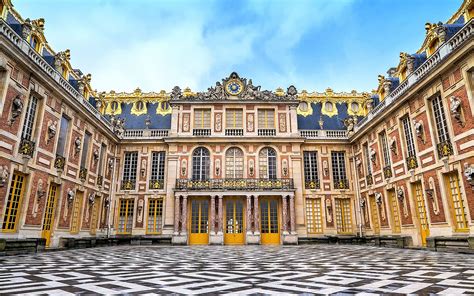 7 Secrets of the Palace of Versailles You Didn't Know