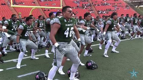 Hawaii football team haka - YouTube