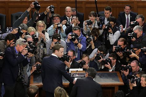 Mark Zuckerberg being swarmed by cameras is the perfect metaphor for online privacy - The Verge