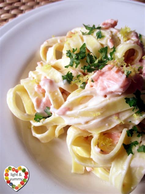 Creamy salmon tagliatelle with lemon, no cream, ready in 15 minutes!