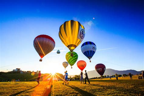 Fairy Tale World of Colorful Hot Air Balloons up in the Sky- [Canon Hongkong Company Limited]