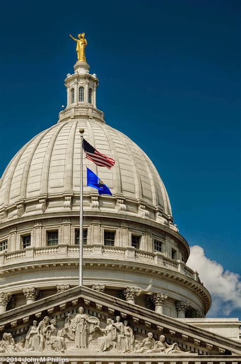 SKEPTIC PHOTO: WISCONSIN STATE CAPITOL REPRISE